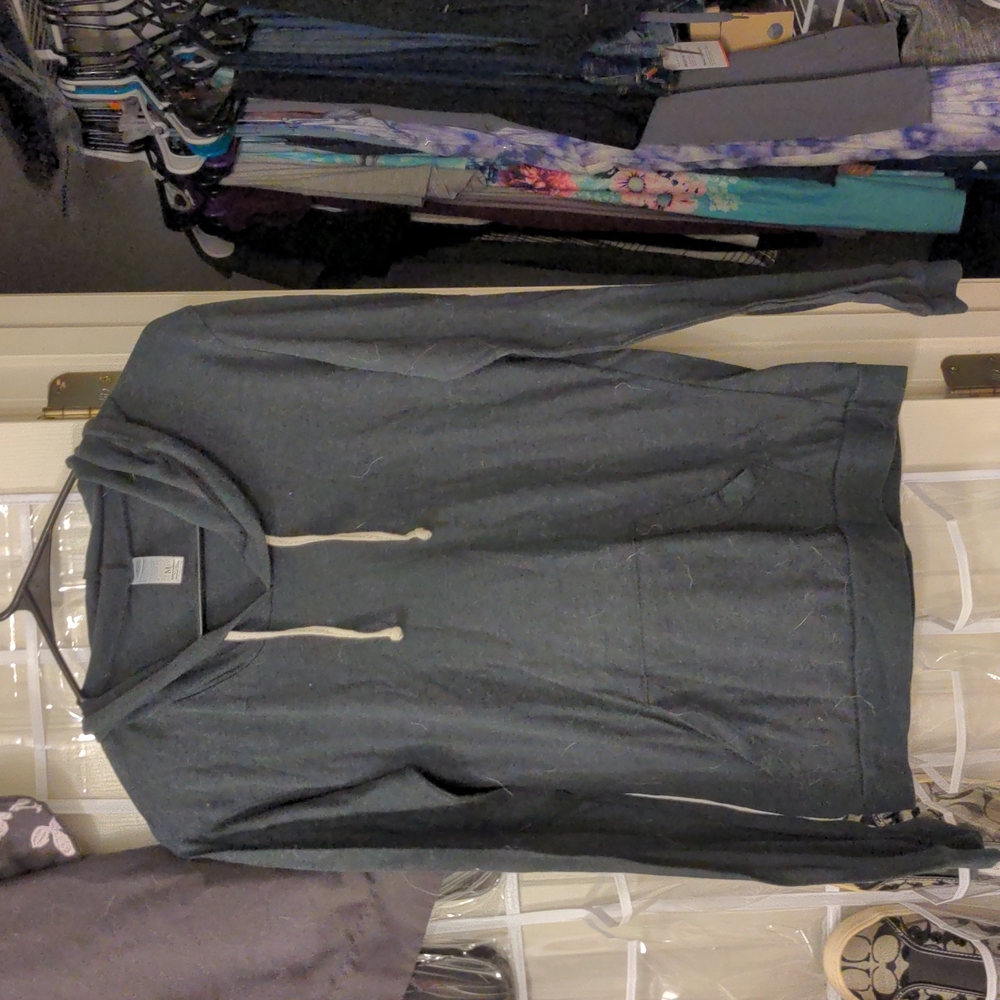 Like new condition long sleeve hooded tee